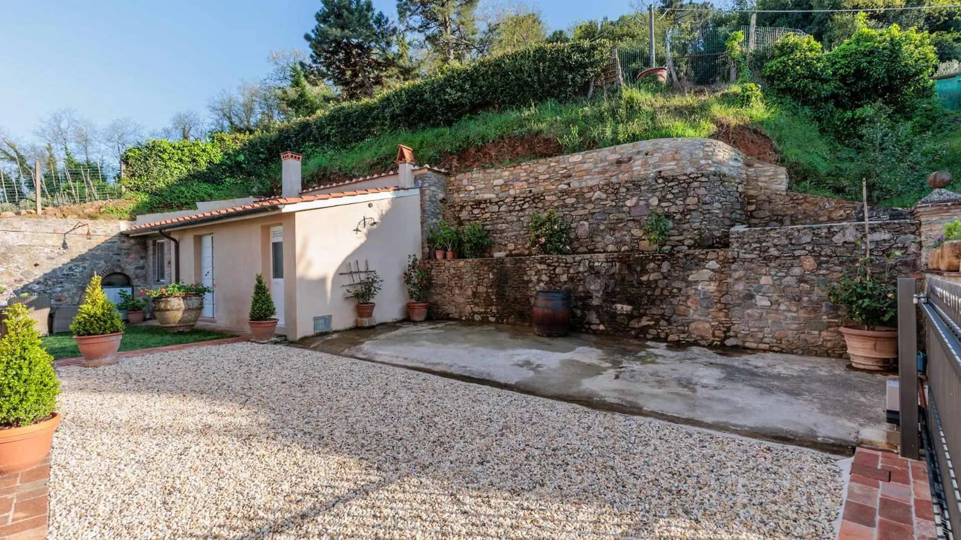 Villa Aperitivo, Romantic And Panoramic Stone Farm Capannori Italy