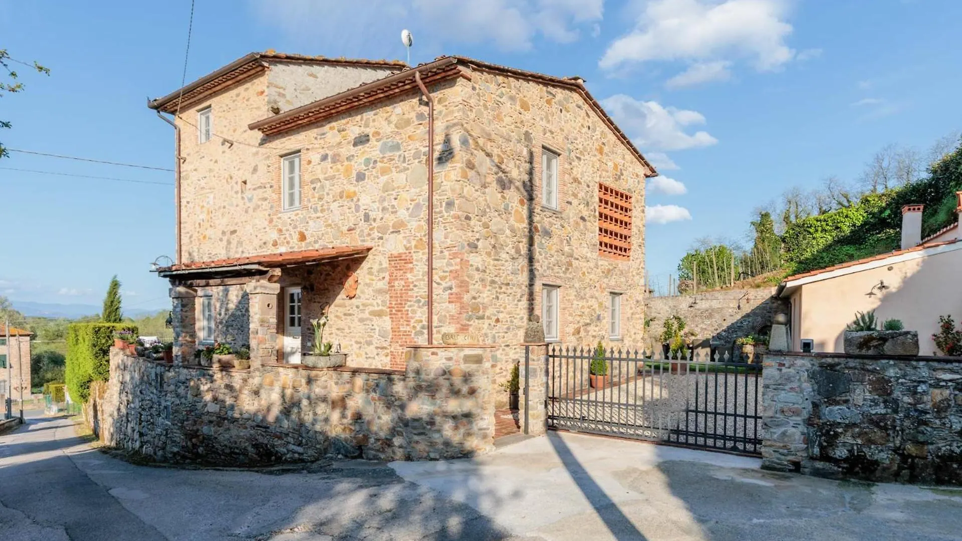 Villa Aperitivo, Romantic And Panoramic Stone Farm Capannori