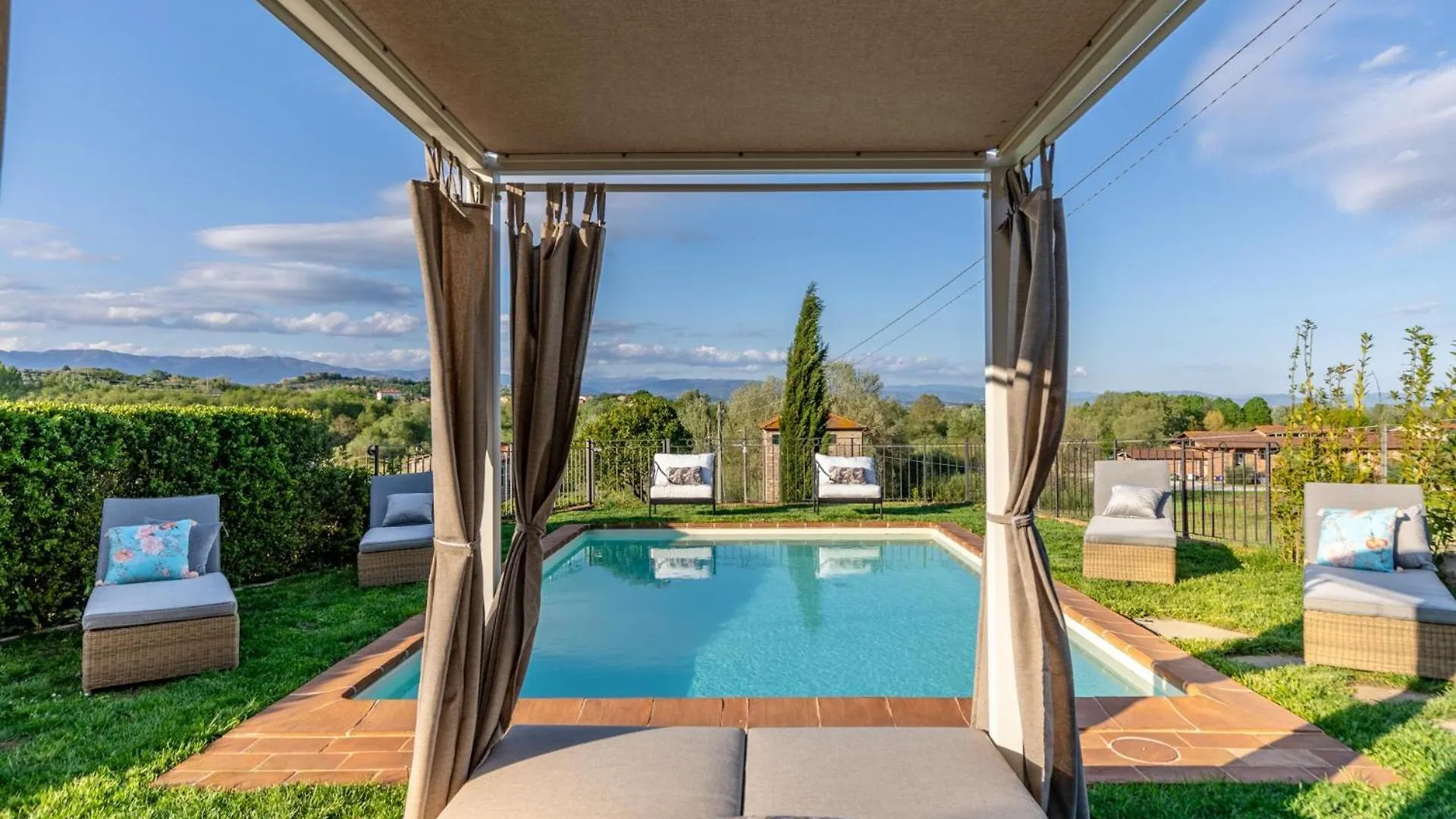 Villa Aperitivo, Romantic And Panoramic Stone Farm Capannori Italy