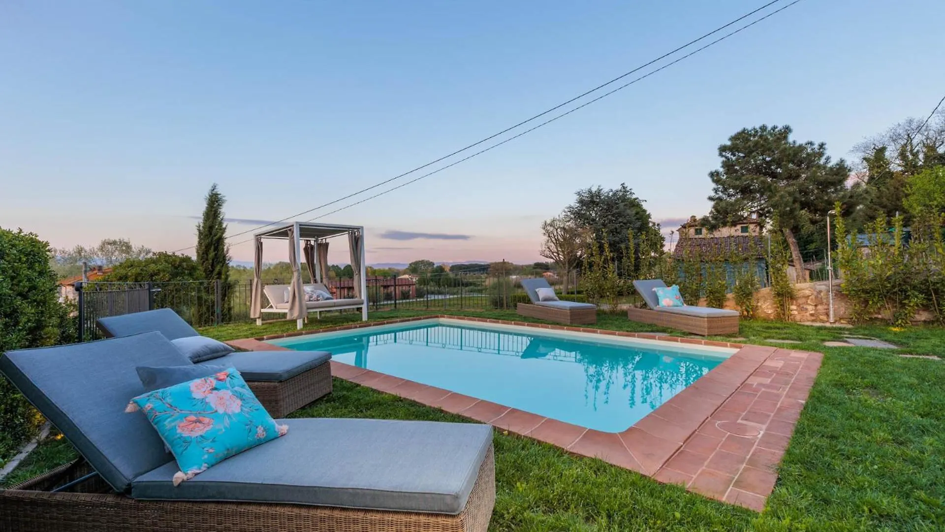 Villa Aperitivo, Romantic And Panoramic Stone Farm Capannori Italy