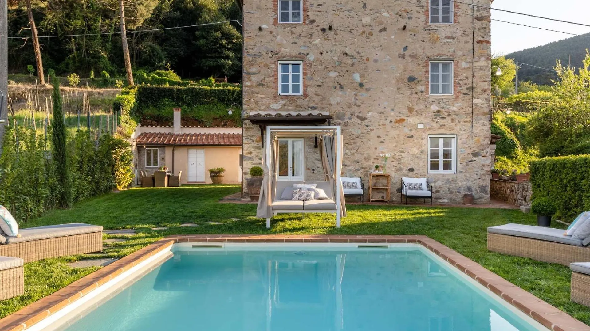 Villa Aperitivo, Romantic And Panoramic Stone Farm Capannori 0*,  Italy