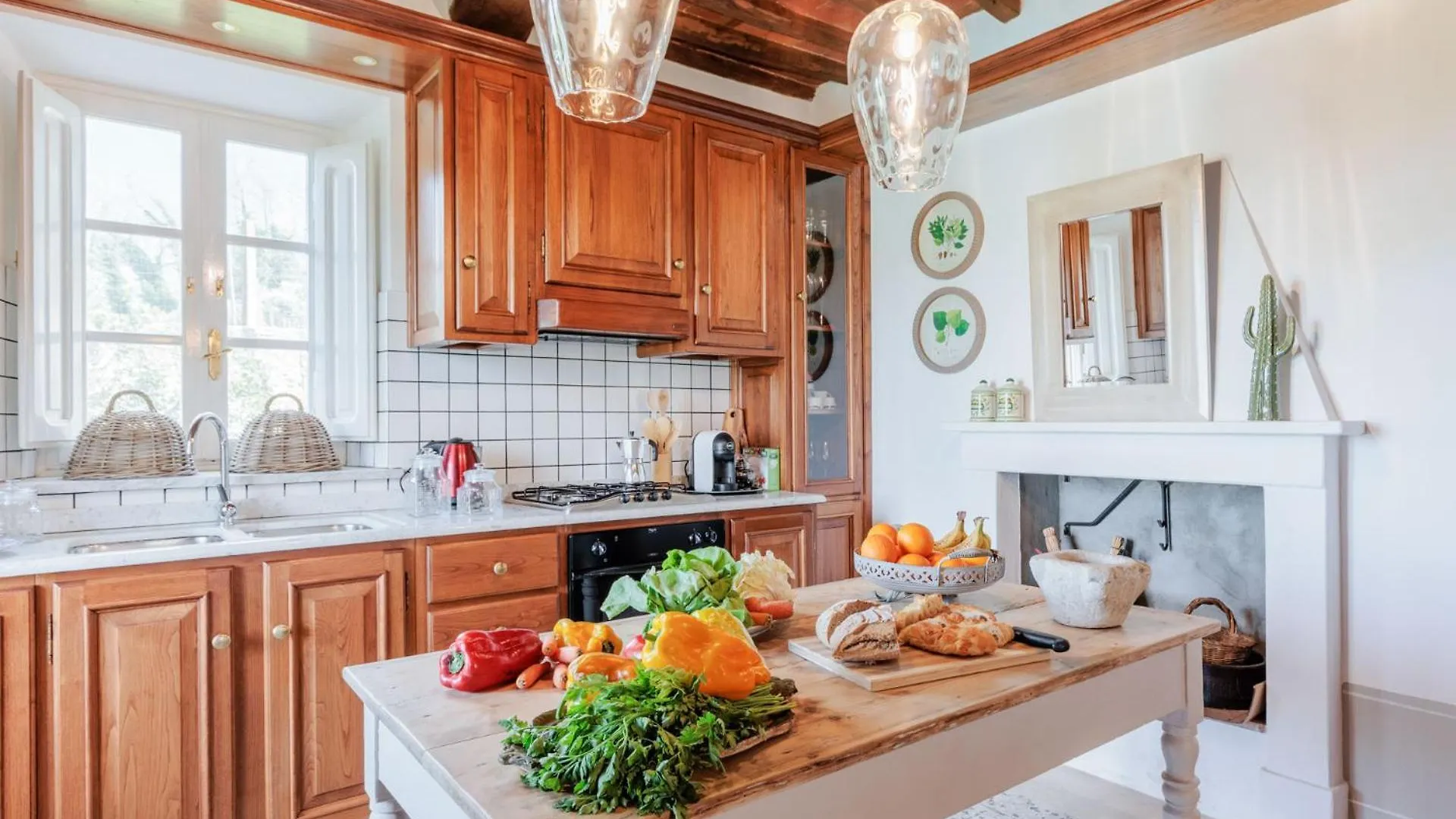 Villa Aperitivo, Romantic And Panoramic Stone Farm Capannori
